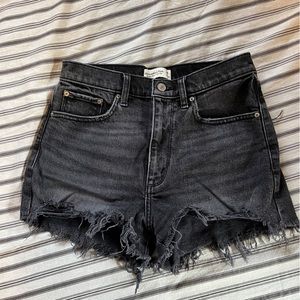 Abercrombie Mom Short High Rise
